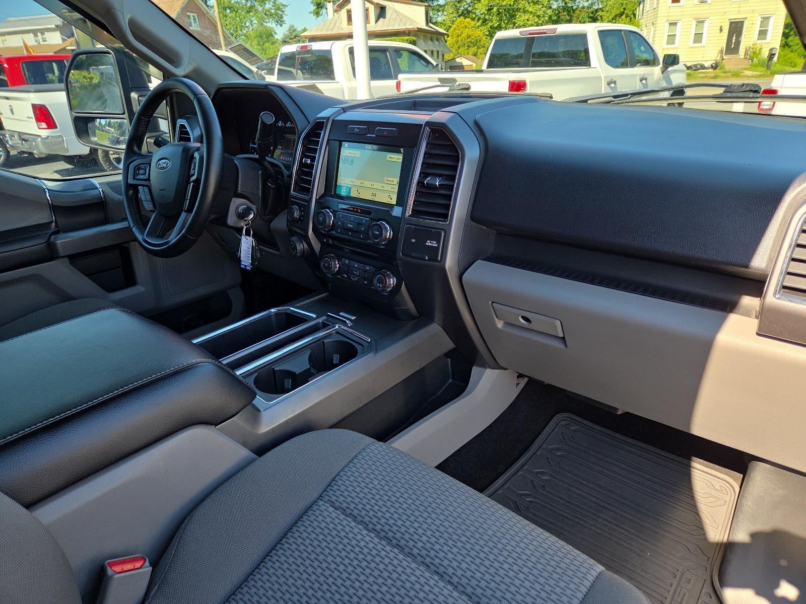 2017 Ford F-150 XLT 4WD SuperCrew 5.5' Box