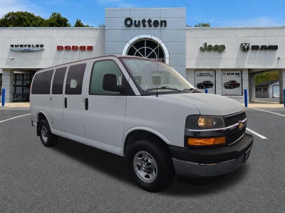 2020 Chevrolet Express Passenger 3500 Regular Wheelbase Rear-Wheel Drive 1LT