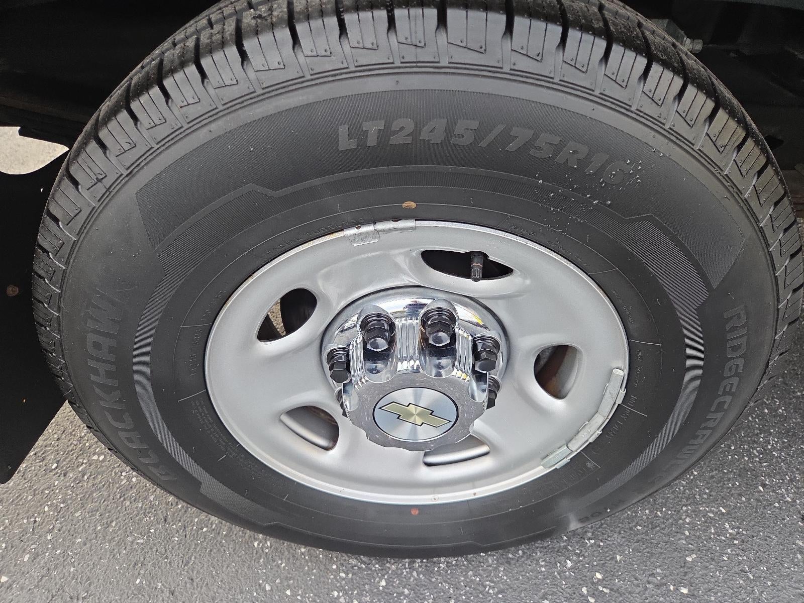 2020 Chevrolet Express Passenger 3500 Regular Wheelbase Rear-Wheel Drive 1LT