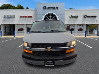 2020 Chevrolet Express Passenger 3500 Regular Wheelbase Rear-Wheel Drive 1LT