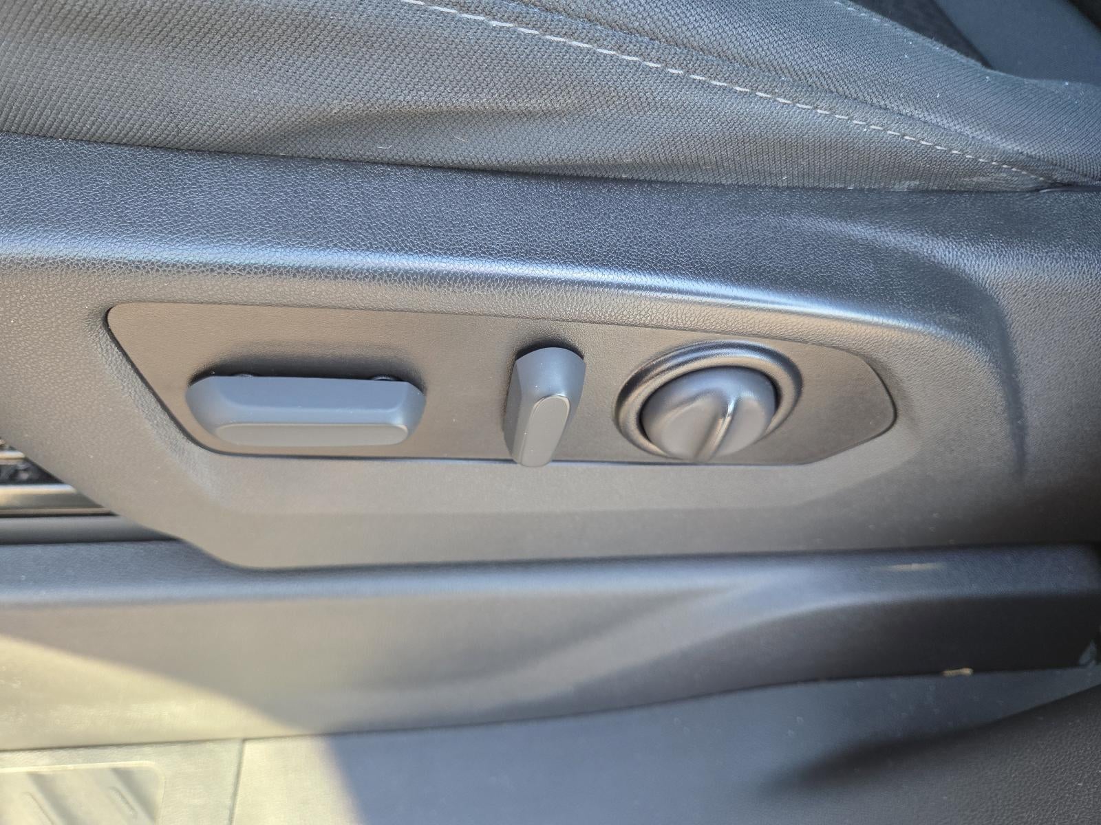 2022 Chevrolet Silverado 1500 LTD Crew Cab Short Box 4-Wheel Drive Custom