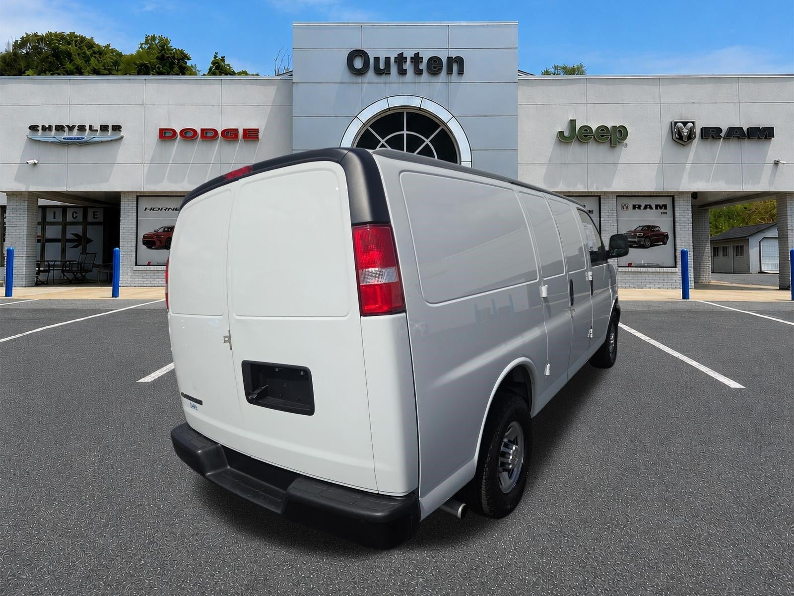 2023 Chevrolet Express Cargo Van 2500 Regular Wheelbase Rear-Wheel Drive