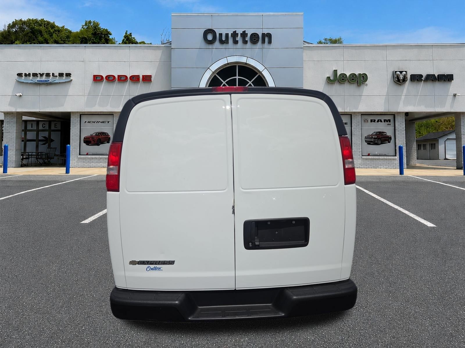 2023 Chevrolet Express Cargo Van 2500 Regular Wheelbase Rear-Wheel Drive