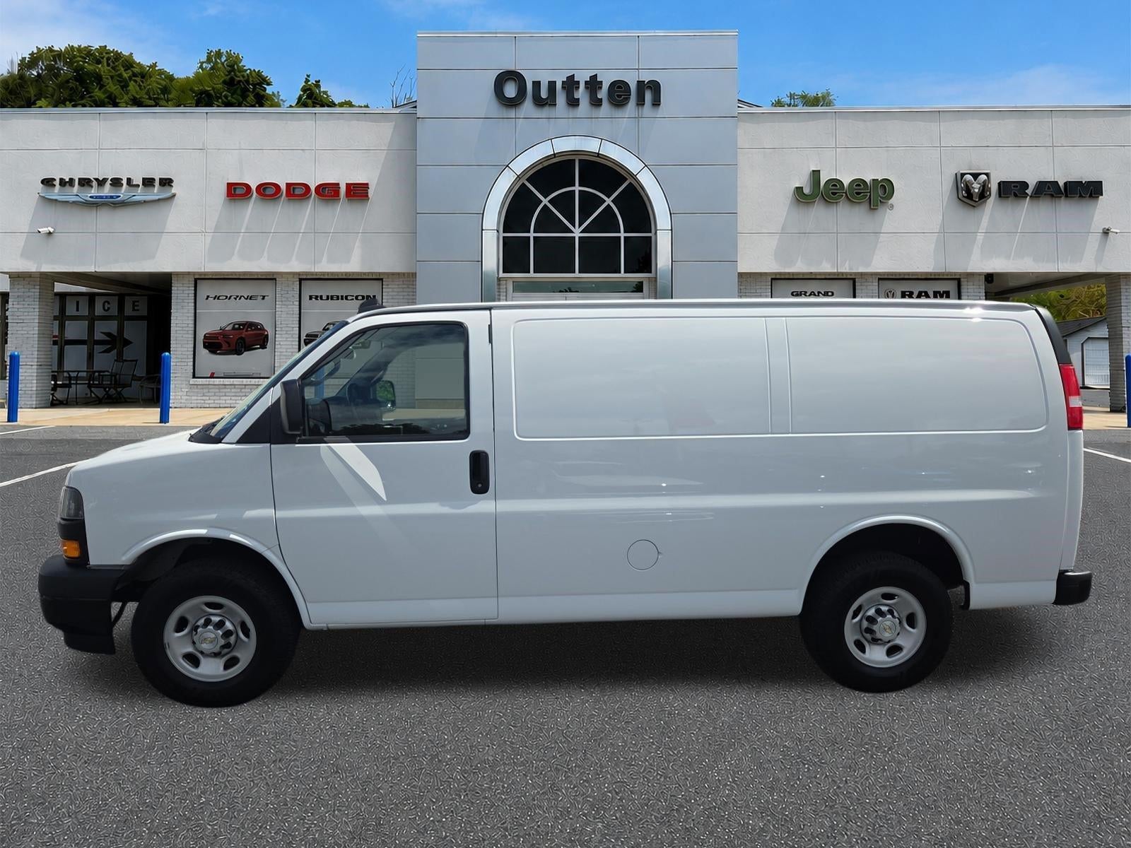 2023 Chevrolet Express Cargo Van 2500 Regular Wheelbase Rear-Wheel Drive