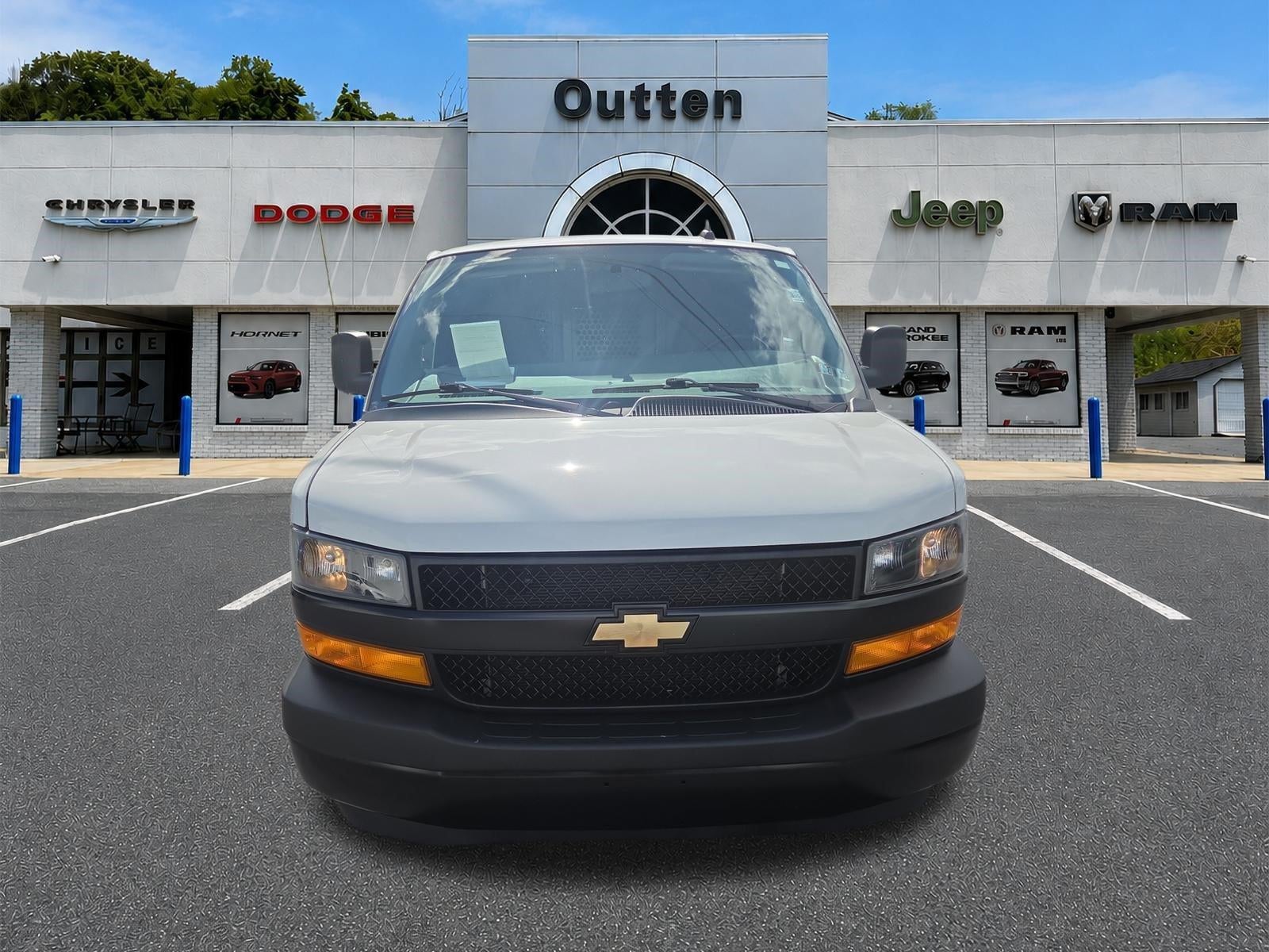2023 Chevrolet Express Cargo Van 2500 Regular Wheelbase Rear-Wheel Drive