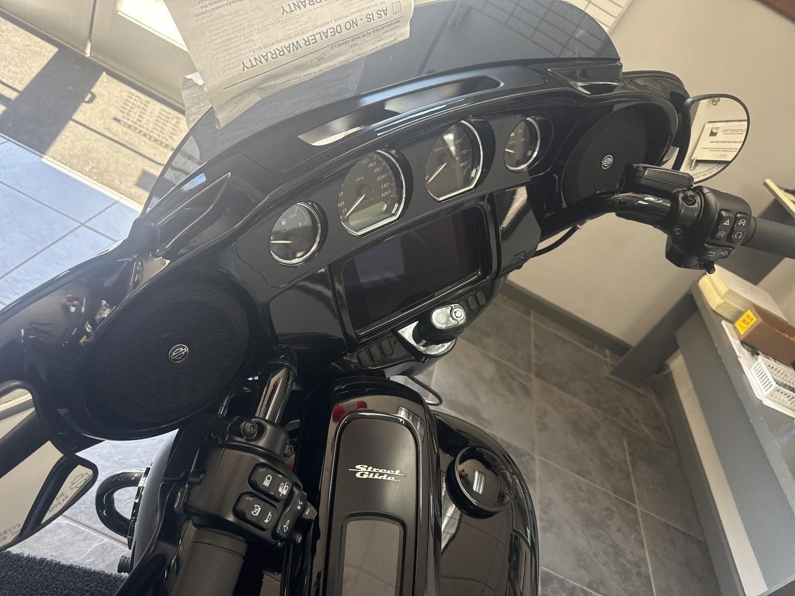 2021 Harley Davidson FLHXS Base