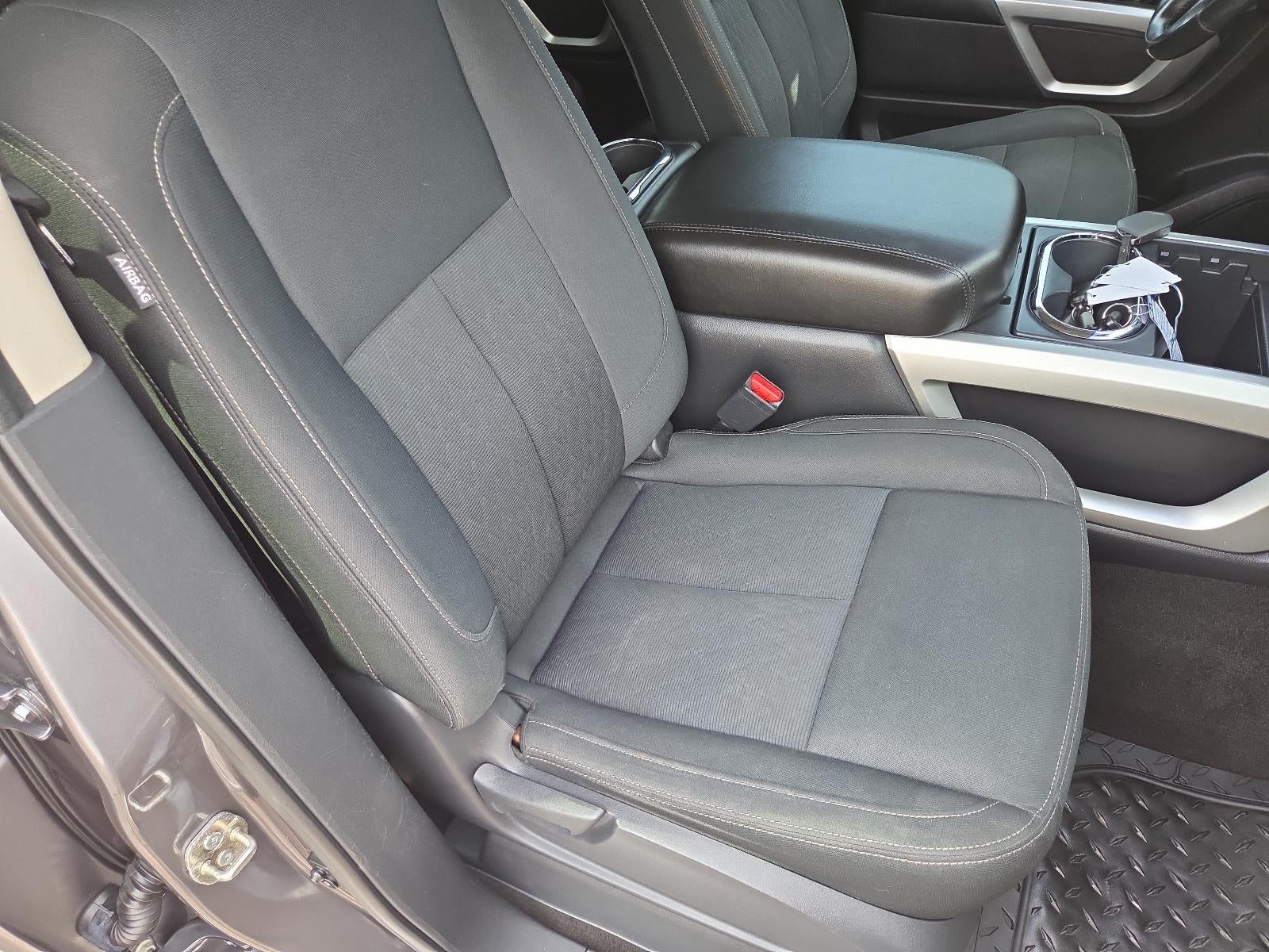 2018 Nissan Titan 4x4 Crew Cab SV