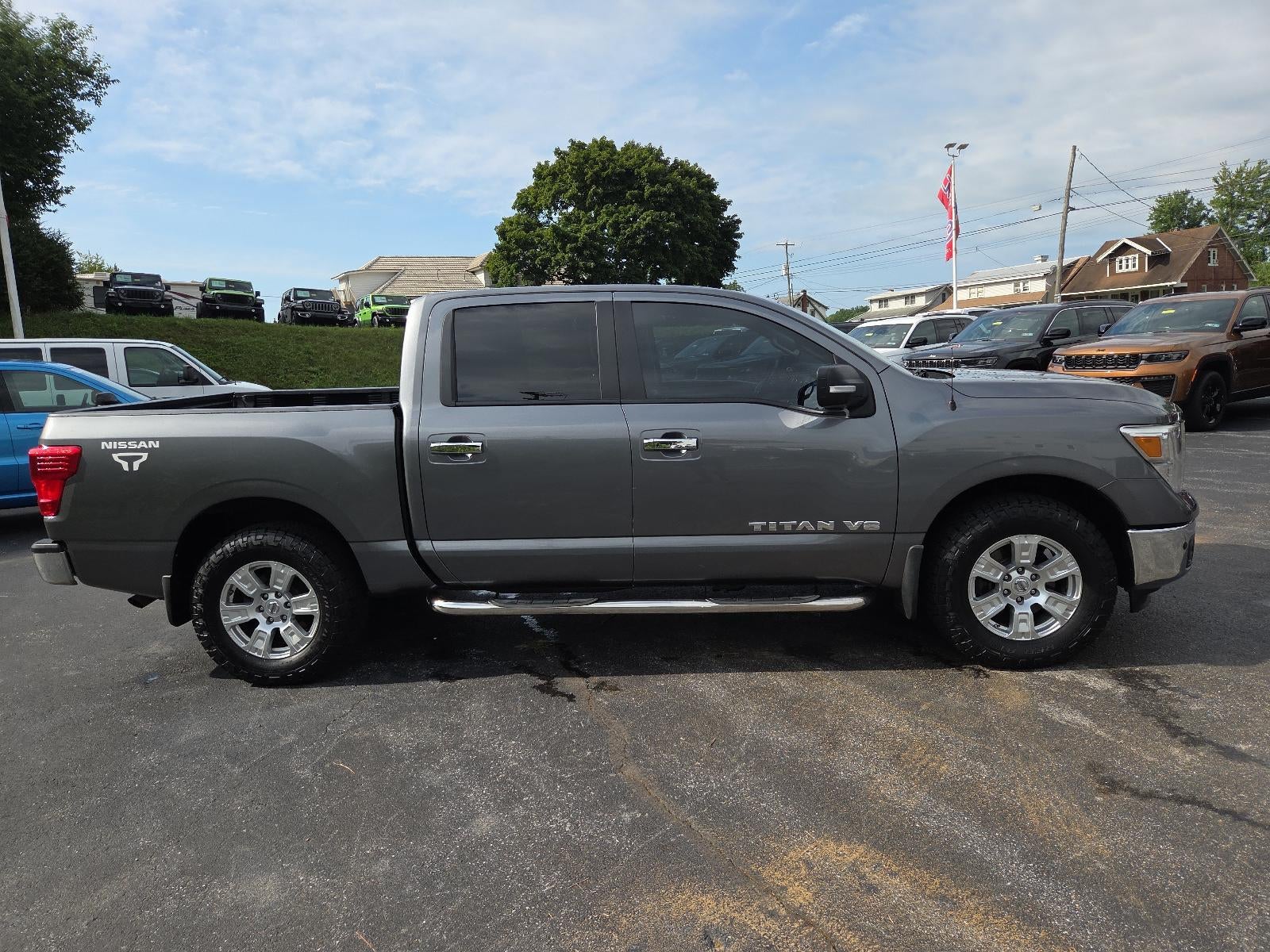 2018 Nissan Titan 4x4 Crew Cab SV