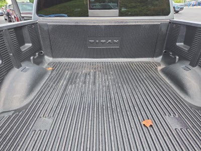 2018 Nissan Titan 4x4 Crew Cab SV