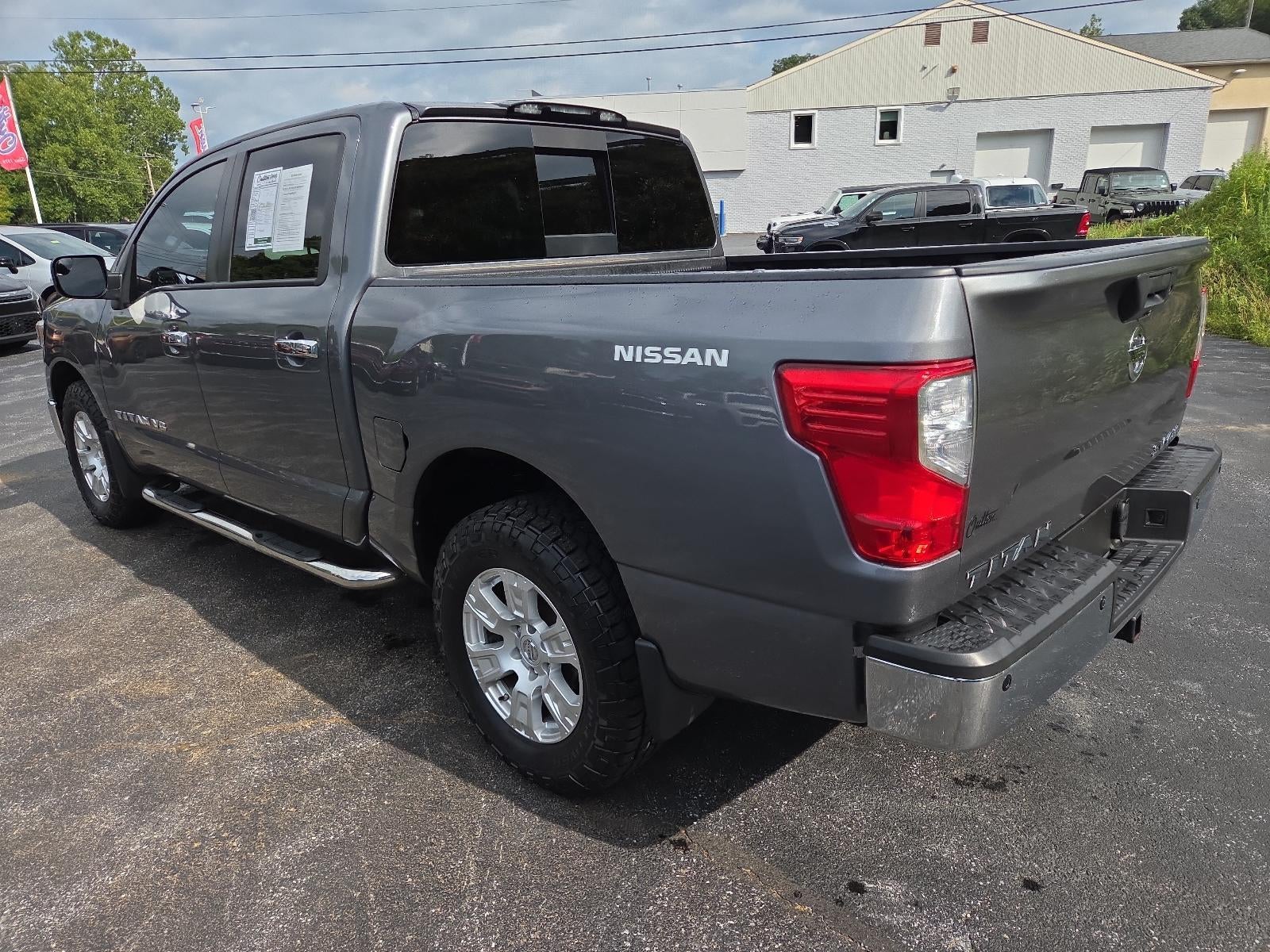 2018 Nissan Titan 4x4 Crew Cab SV