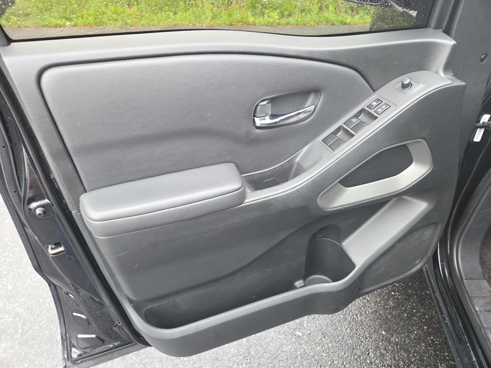 2022 Nissan Frontier Crew Cab 4x4 SV Auto