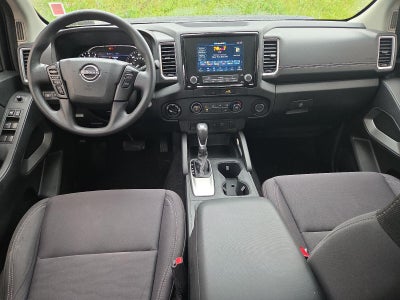 2022 Nissan Frontier Crew Cab 4x4 SV Auto