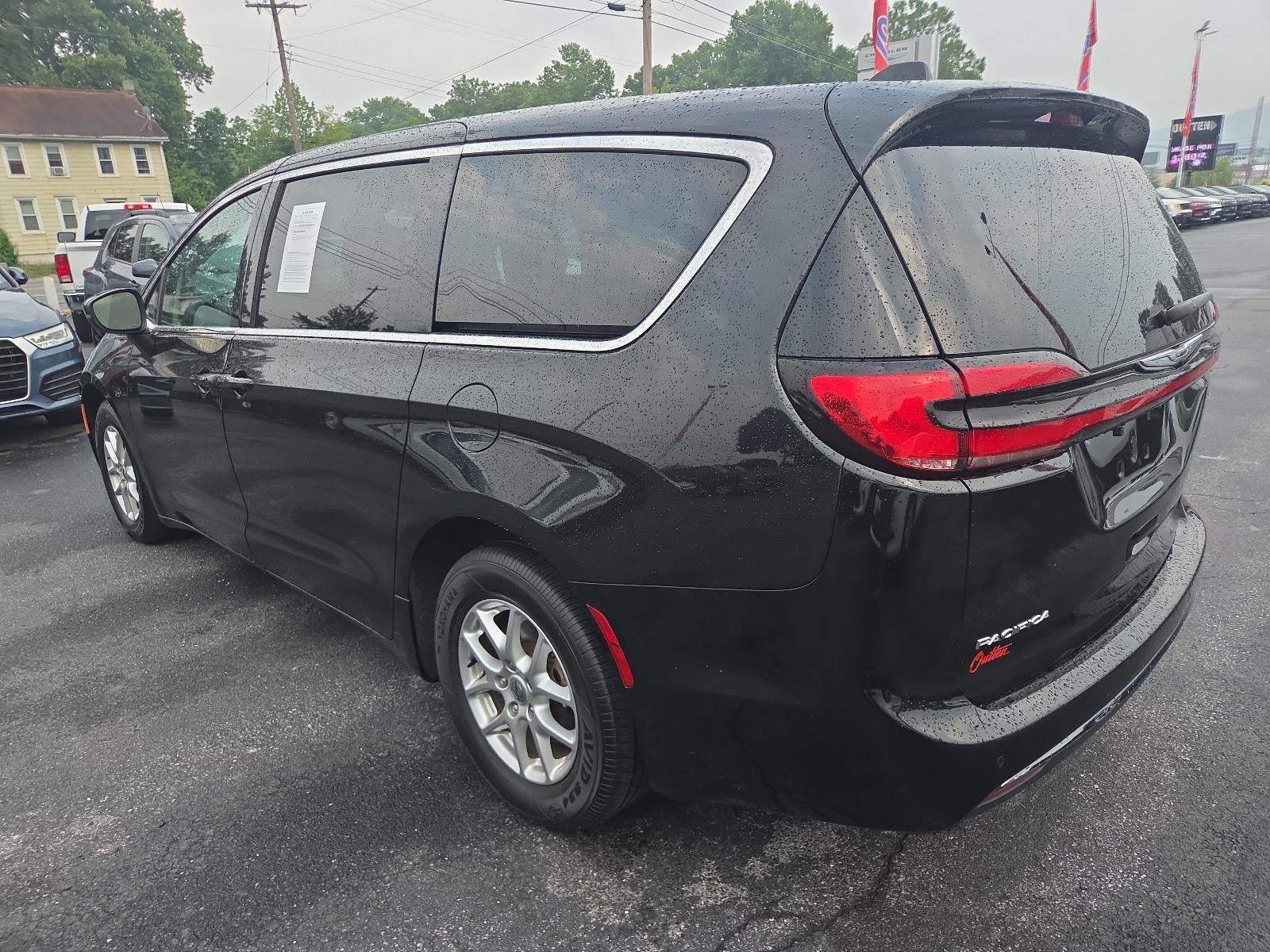 2023 Chrysler Pacifica Touring L FWD