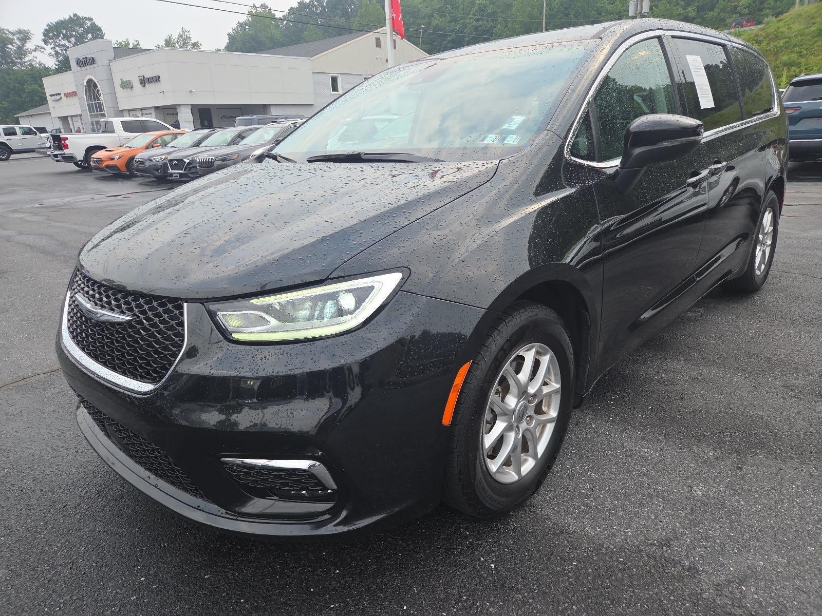 2023 Chrysler Pacifica Touring L FWD