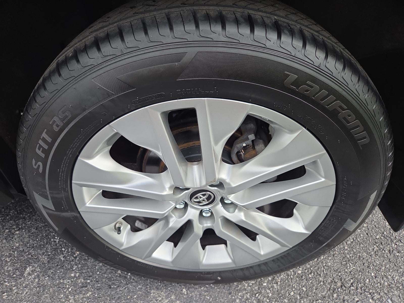 2019 Toyota RAV4 LE AWD (Natl)