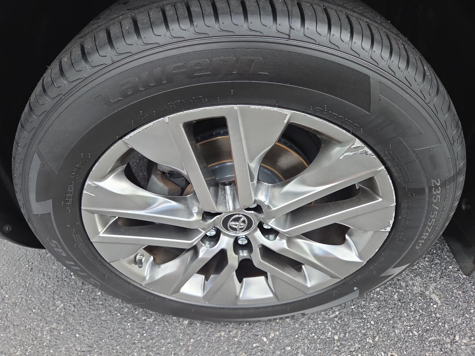 2019 Toyota RAV4 LE AWD (Natl)