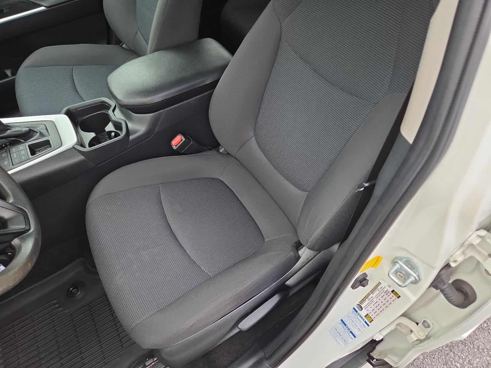 2019 Toyota RAV4 LE AWD (Natl)