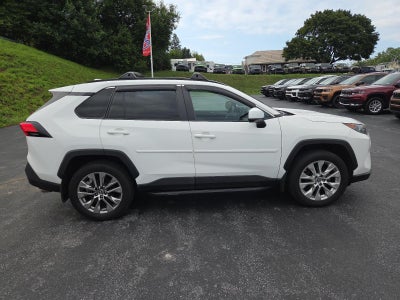 2019 Toyota RAV4 LE AWD (Natl)