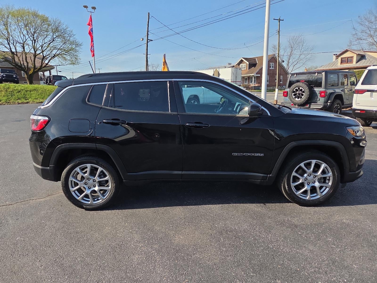 2022 Jeep Compass Latitude Lux