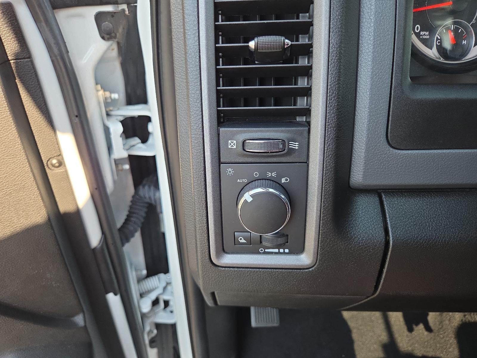 2020 RAM 1500 Classic Tradesman 4x2 Reg Cab 8' Box