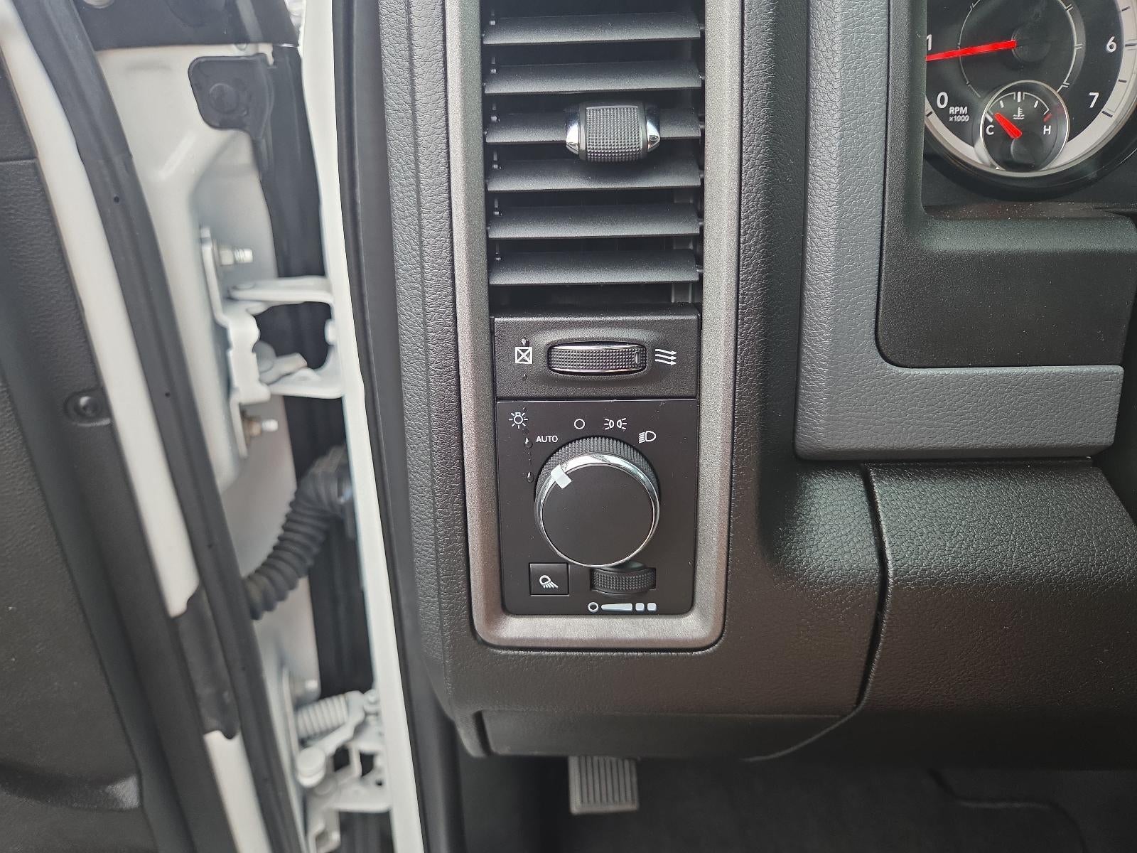 2019 RAM 1500 Classic Tradesman 4x2 Reg Cab 8' Box