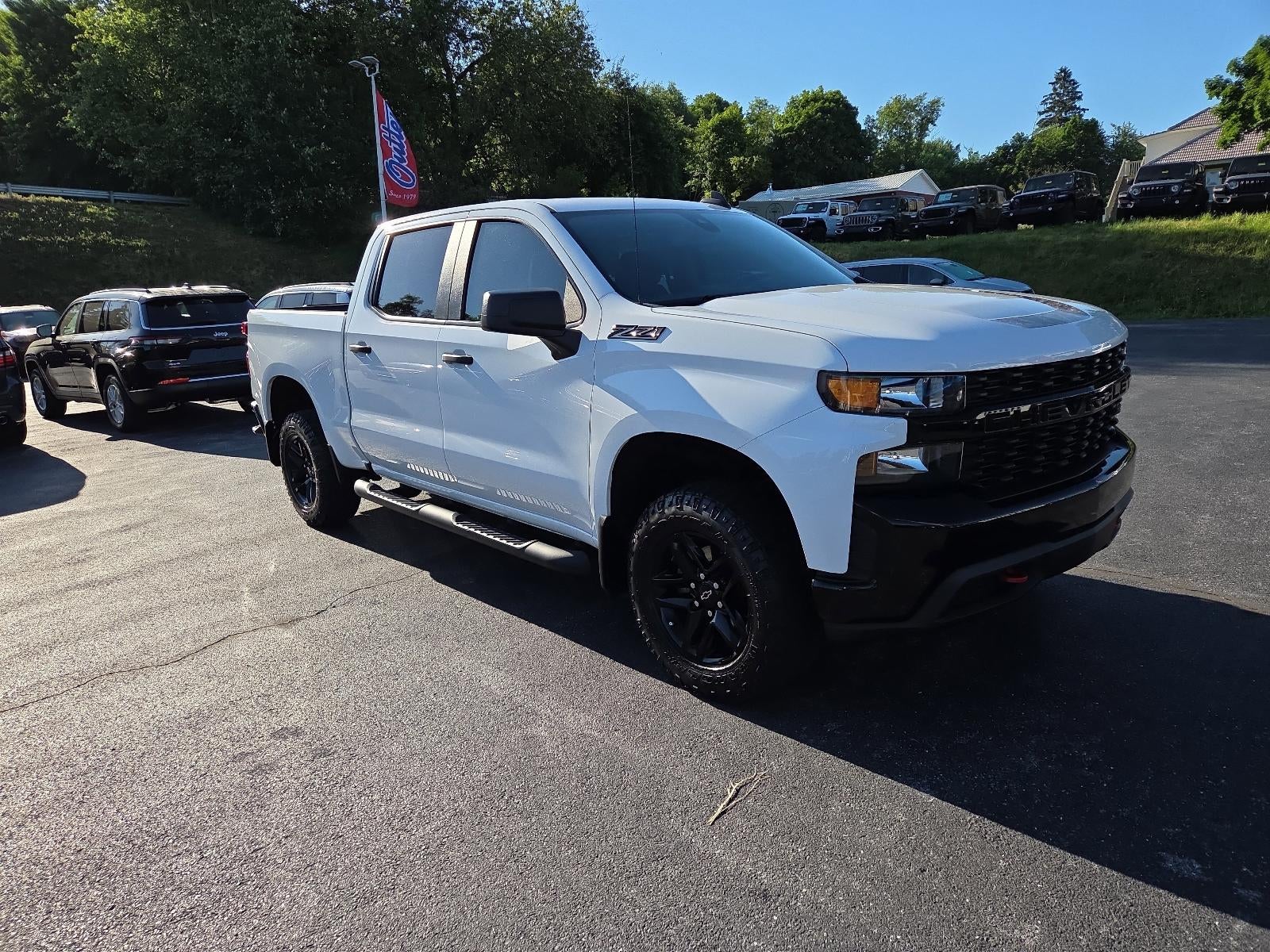 2021 Chevrolet Silverado 1500 Crew Cab Short Box 4-Wheel Drive Custom Trail Boss