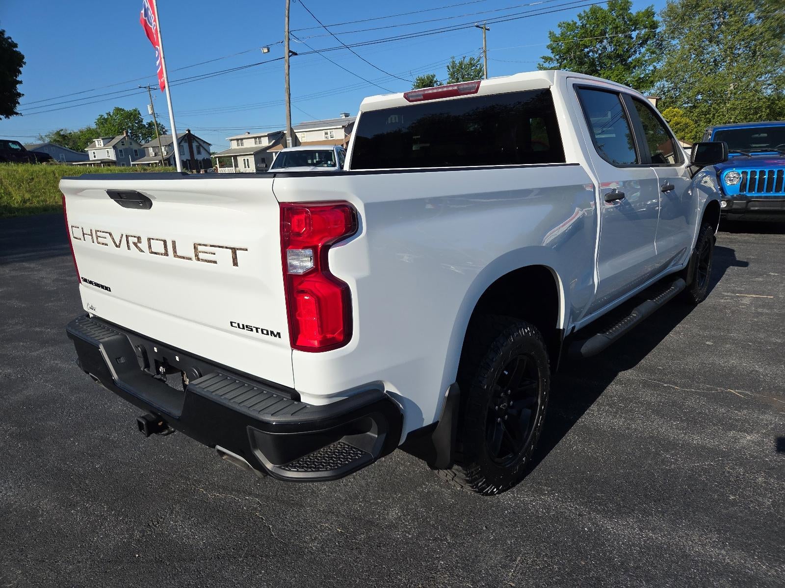 2021 Chevrolet Silverado 1500 Crew Cab Short Box 4-Wheel Drive Custom Trail Boss