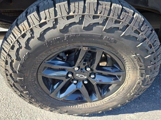 2023 Chevrolet Silverado 1500 Crew Cab Standard Box 4-Wheel Drive LT Trail Boss