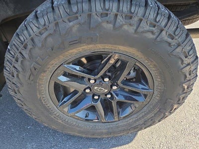 2023 Chevrolet Silverado 1500 Crew Cab Standard Box 4-Wheel Drive LT Trail Boss