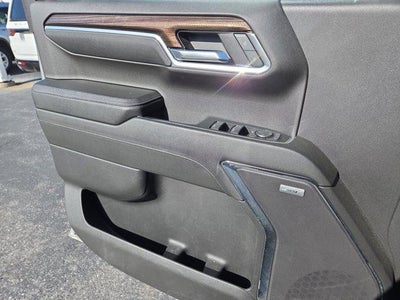 2023 Chevrolet Silverado 1500 Crew Cab Standard Box 4-Wheel Drive LT Trail Boss