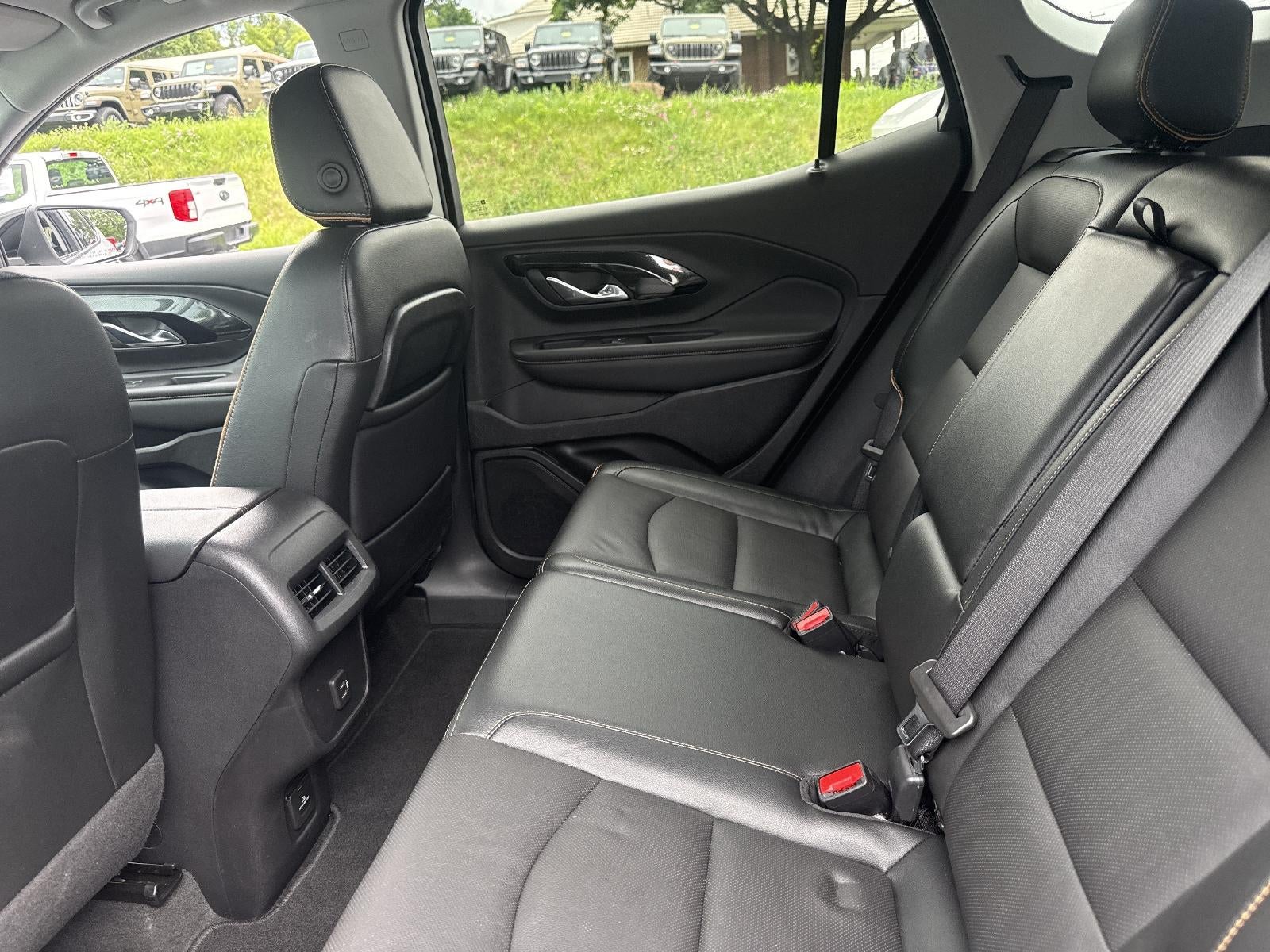 2023 GMC Terrain AWD 4dr AT4