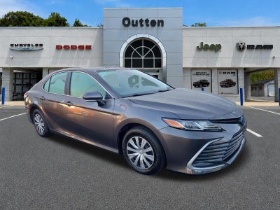 2022 Toyota Camry Hybrid LE CVT (Natl)