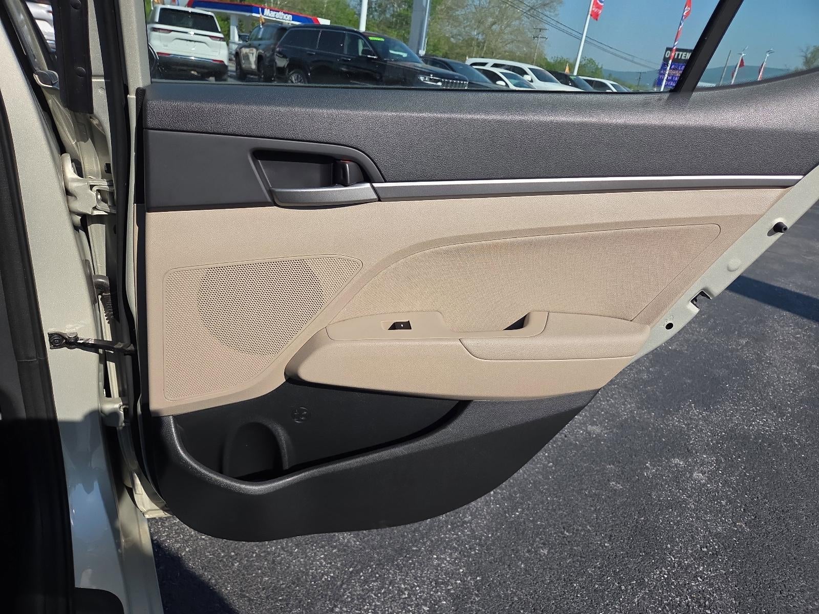 2018 Hyundai ELANTRA SEL 2.0L Auto