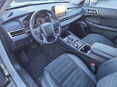 2023 Mitsubishi Outlander SE S-AWC