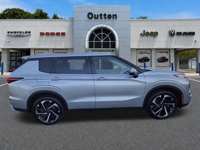 2023 Mitsubishi Outlander SE S-AWC