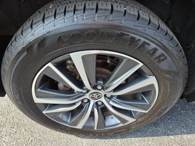 2022 Toyota Venza LE AWD (GS)