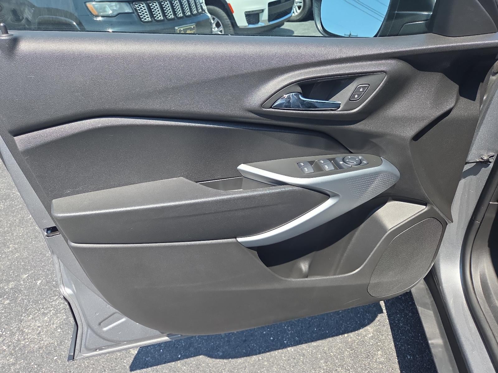 2025 Chevrolet Trax FWD 4dr LS