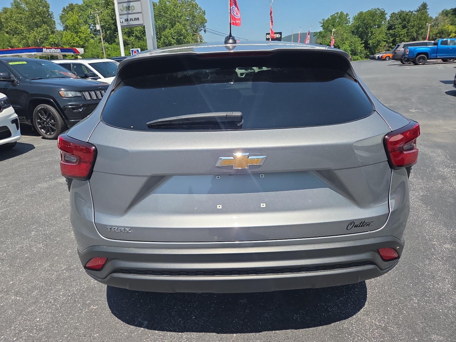 2025 Chevrolet Trax FWD 4dr LS