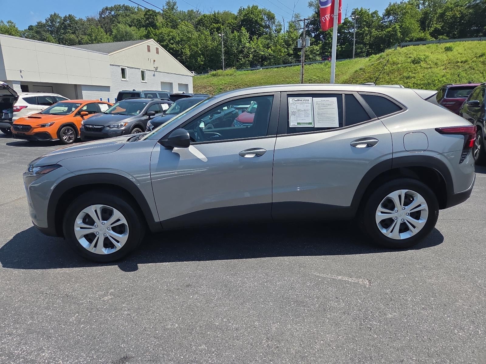 2025 Chevrolet Trax FWD 4dr LS