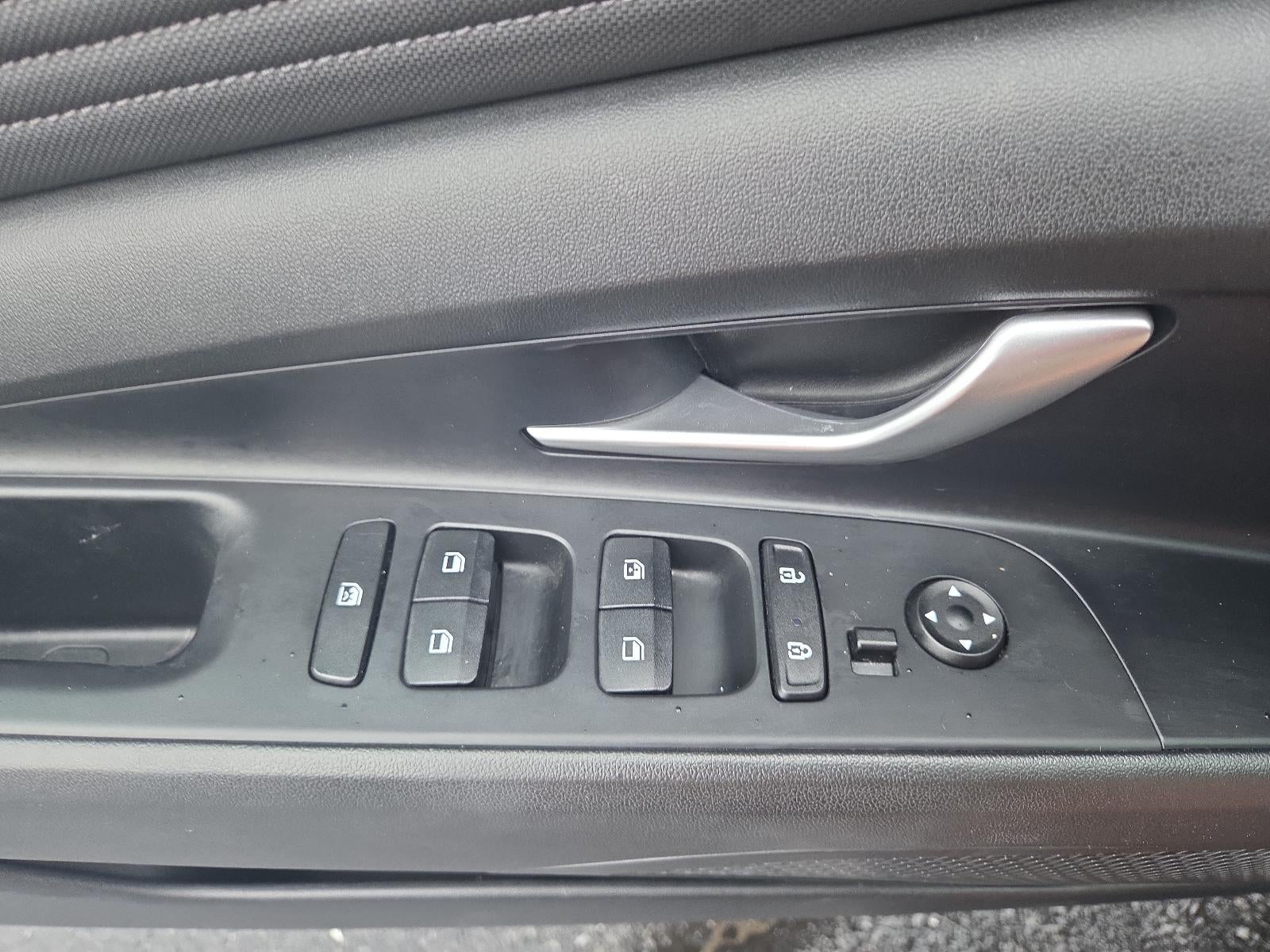 2023 Hyundai ELANTRA Limited IVT