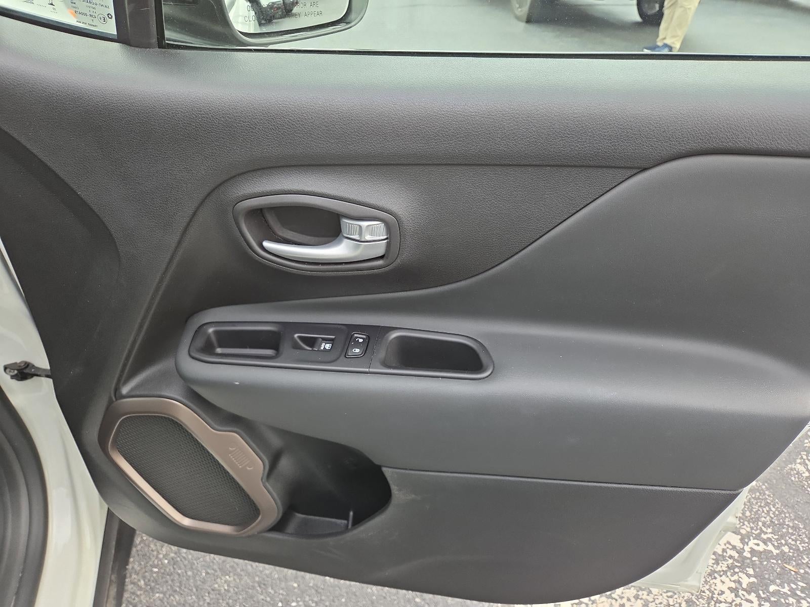 2023 Jeep Renegade (RED) Edition 4x4 *Ltd Avail*