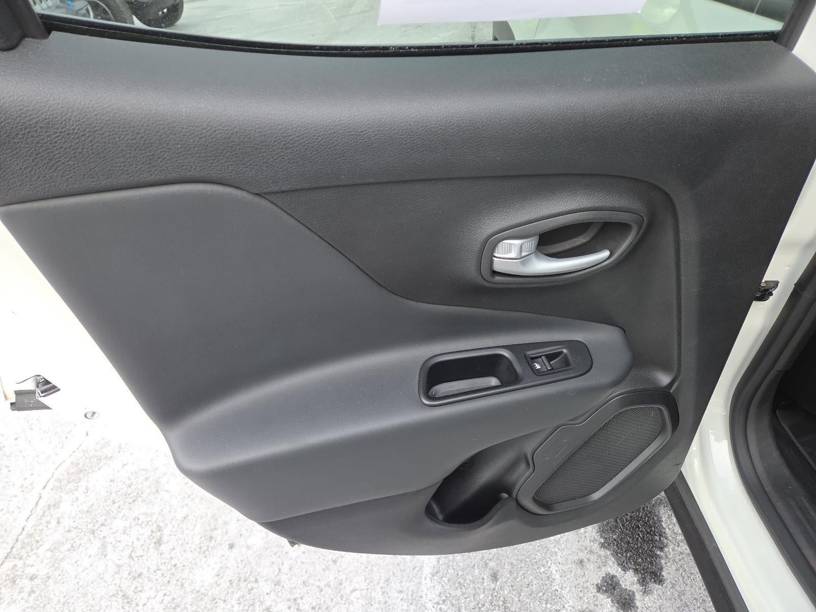 2023 Jeep Renegade Trailhawk 4x4