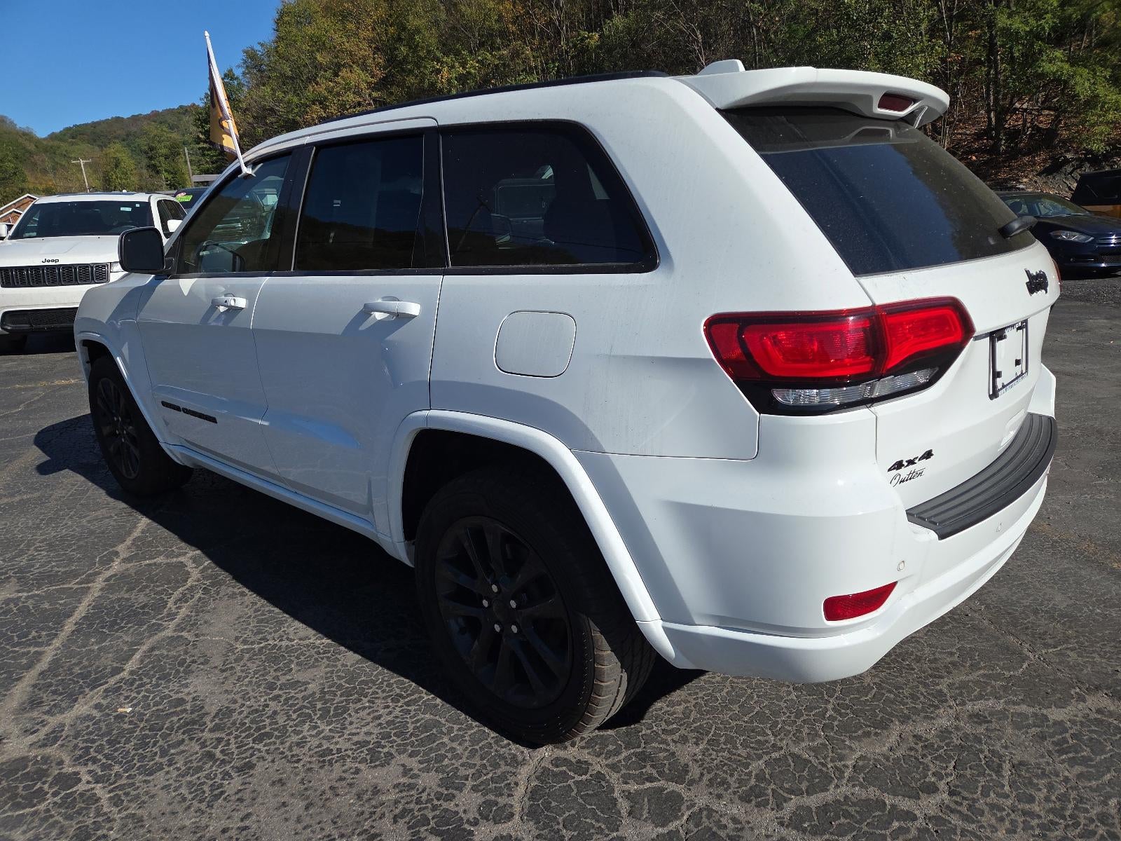 2021 Jeep Grand Cherokee Laredo X 4x4
