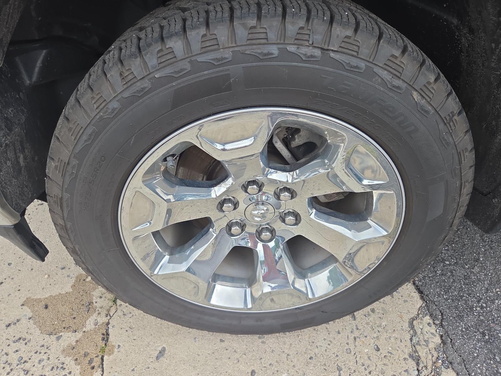 2020 RAM 1500 Big Horn 4x4 Crew Cab 5'7" Box