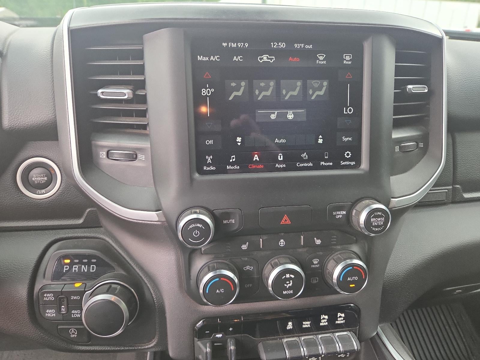 2020 RAM 1500 Big Horn 4x4 Crew Cab 5'7" Box