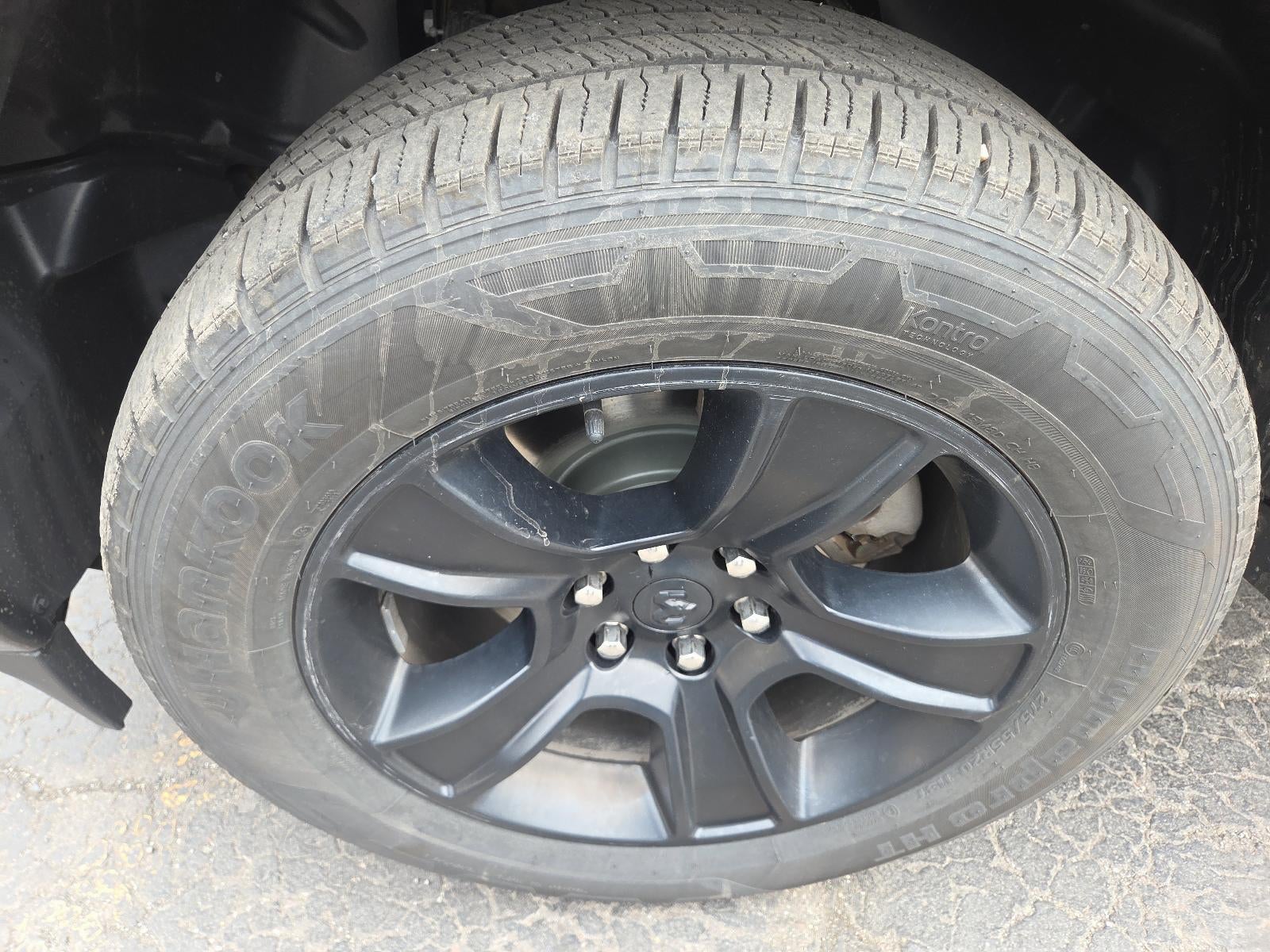 2020 RAM 1500 Big Horn 4x4 Crew Cab 5'7" Box