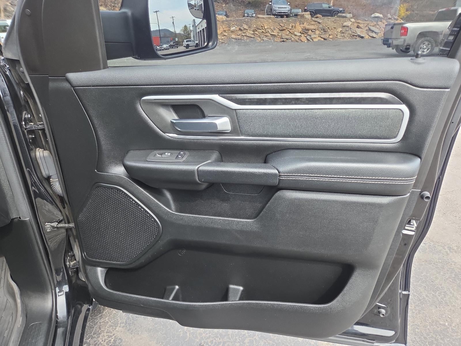 2020 RAM 1500 Big Horn 4x4 Crew Cab 5'7" Box