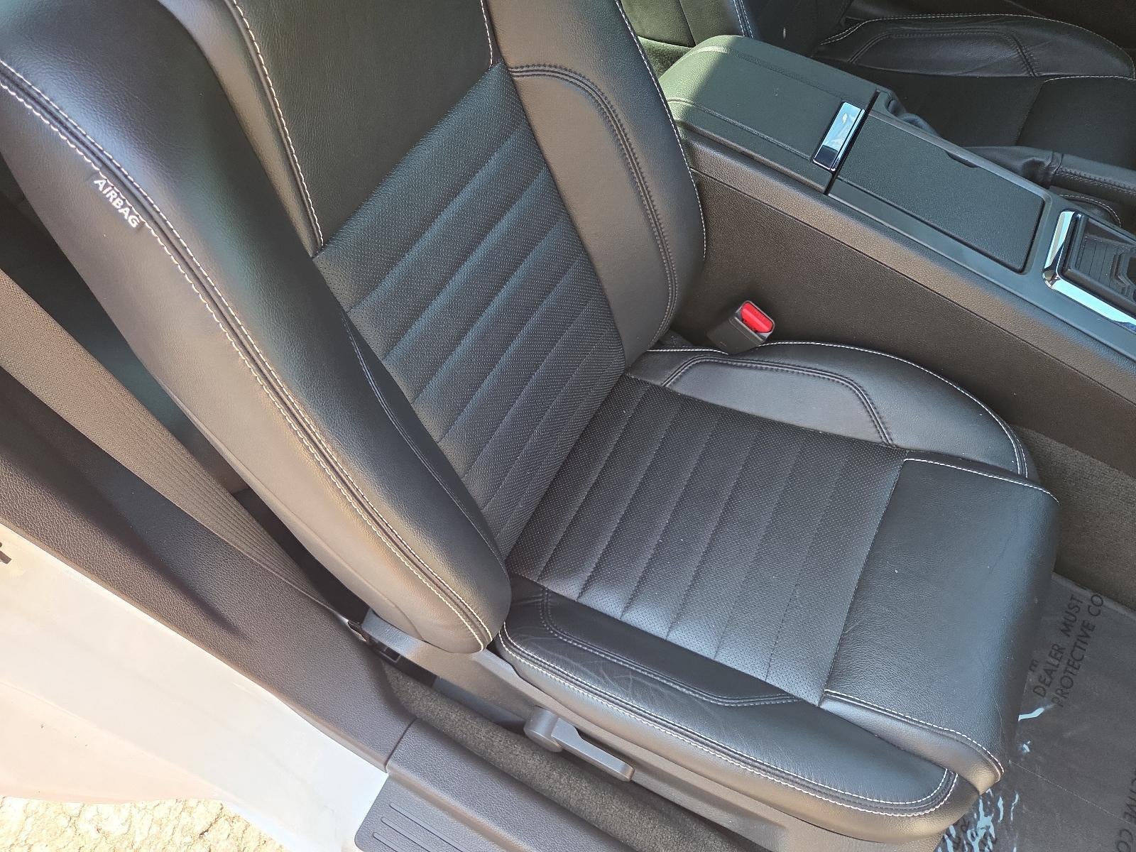 2014 Ford Mustang 2dr Cpe V6