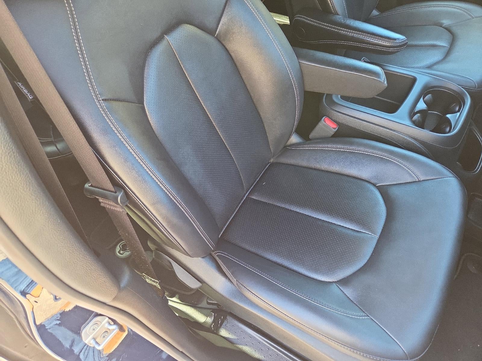 2025 Chrysler Pacifica Select FWD
