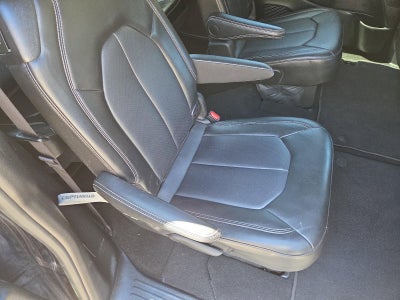 2025 Chrysler Pacifica Select FWD